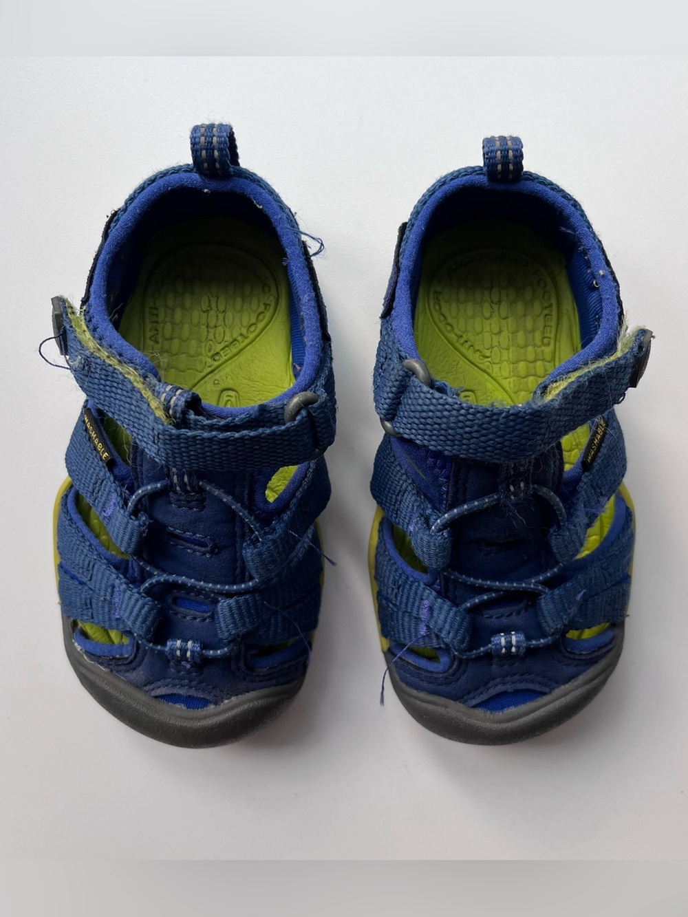 KEEN Toddler boys sandals sz 7